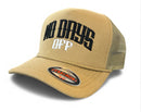 MUKA No Days Off trucker hat khaki T5523
