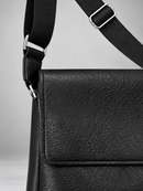 WK Side Bag w/Zipper in Black
