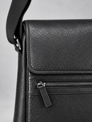 WK Side Bag w/Zipper in Black