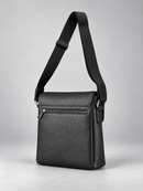WK Side Bag w/Zipper in Black